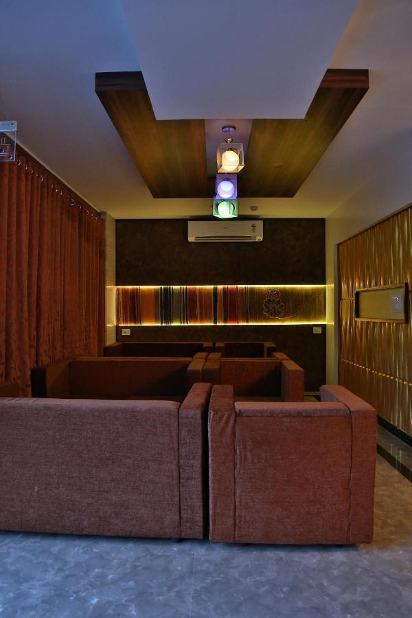 Continento The Classic Hotel Tirur Exterior photo